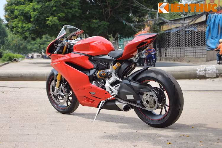 Nhờ đó, chiếc xe đạt công suất 205 mã lực và mô-men xoắn cực đại 144,6 Nm ở cả 2 phiên bản 1199 Panigale và Panigale S, và mạnh ngang với bản 1199 Panigale Superleggera cao cấp nhất trước đây.