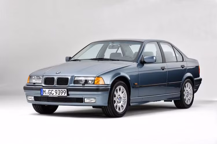 3 Series E36 (1991-1998) - thế hệ 3 Series đầu tiên với động cơ trang bị công nghệ điều khiển van VANOS.