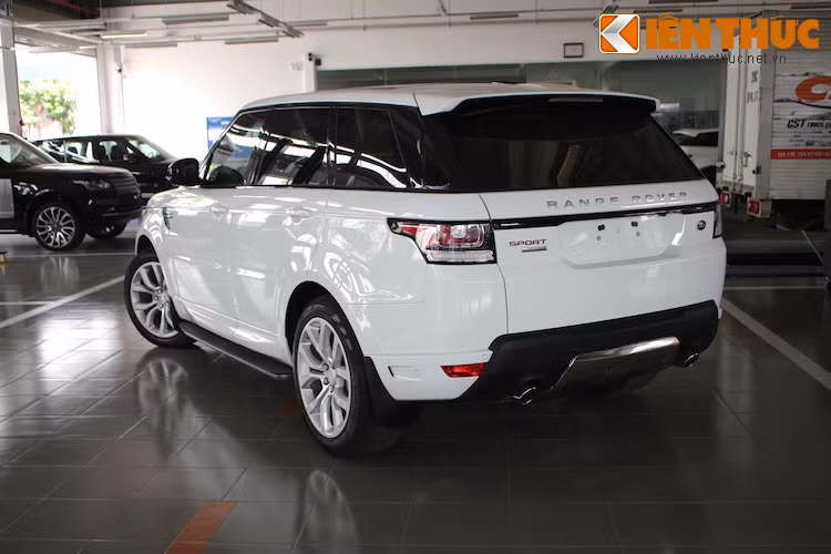 Trong Thế giới SUV, Range Rover Sport Autobiography hiện đang là một trong những chiếc xe sang trọng và có khả năng vận hành ưu việt nhất.