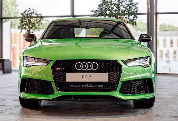 Tổng số tiền mà chủ xe phải chi cho những món phụ kiện "lặt vặt" này lên tới 3105 Euro (tương đương 75,1 triệu đồng).