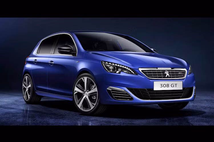 Bất ngờ cuối cùng mà Peugeot đem tới cho khách thăm quan VMS 2015 là mẫu xe hatchback với kiểu dáng đẹp mắt đầy thể thao 308 GT, thuộc cùng phân khúc với Ford Focus hay Honda Civic.
