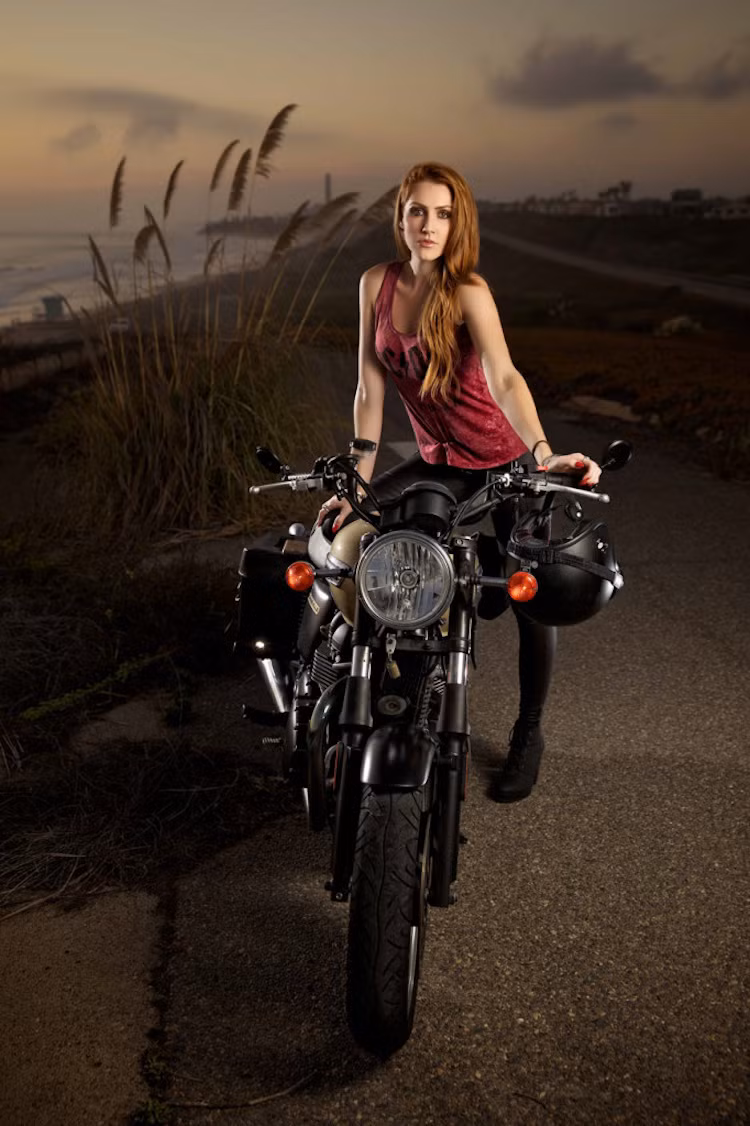 Kể từ khi mua xe, Chelsea đã lái nó hàng ngày. Cô thích cảm giác tự do khi lái xe, cảm nhận những làn gió thổi vào mặt, đánh thức mọi giác quan và như "lạc vào một thế giới khác".