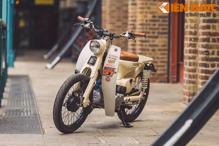 Cả 2 lốp của Enid đã được tăng size so với chiếc Cub nguyên bản để đảm bảo an toàn khi ở tốc độ cao.