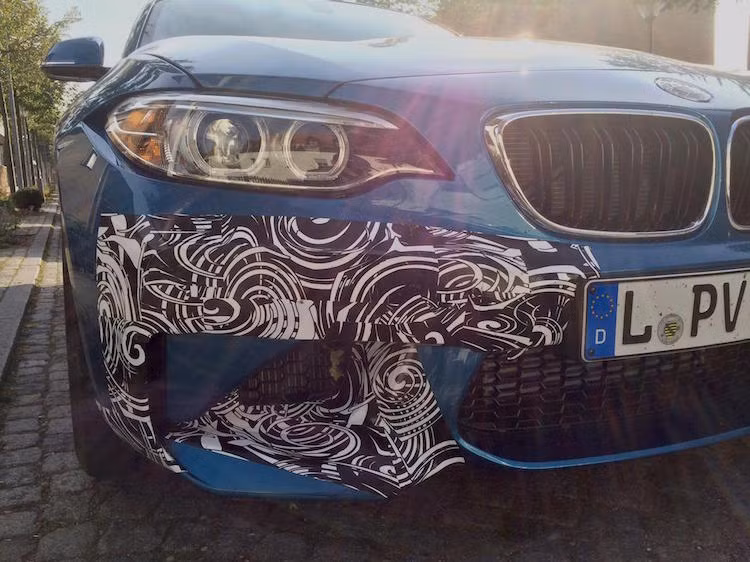 Giống như 1 Series M, M2 cũng sẽ được trang bị động cơ 6 xi-lanh thẳng hàng 3.0l tăng áp, với công suất 370 PS và mô-men xoắn 465 Nm, có thể đạt tới cực đại 500 Nm.