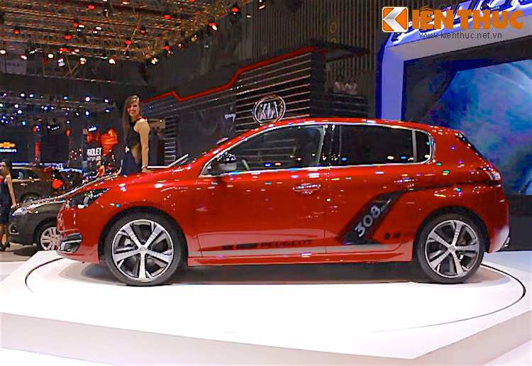 Có xuất xứ từ châu Âu nên các trang bị an toàn của 308 GT Line cũng rất hấp dẫn như chống bó cứng phanh ABS; phân phối lực phanh điện tử EBD; hỗ trợ phanh khẩn cấp EBA; cân bằng điện tử ESP; chống trượt ASR; hỗ trợ khởi hành ngang dốc;...