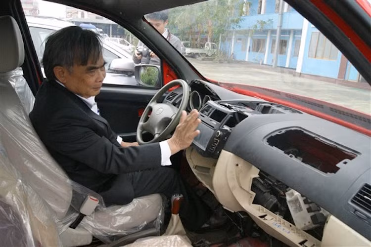 Ông Bùi Ngọc Huyên, Chủ tịch Vinaxuki cho biết, toàn bộ phần cơ bản của xe đều do Vinaxuki sản xuất, lắp ráp.