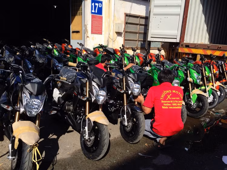 Mặc dù hiện tại, Kawasaki đã có nhà phân phối chính thức tại Việt Nam tuy nhiên hiện tại, hãng chưa có bất kỳ động thái gì về việc sẽ phân phối chính hãng mẫu minibike Kawasaki Z125 mới.