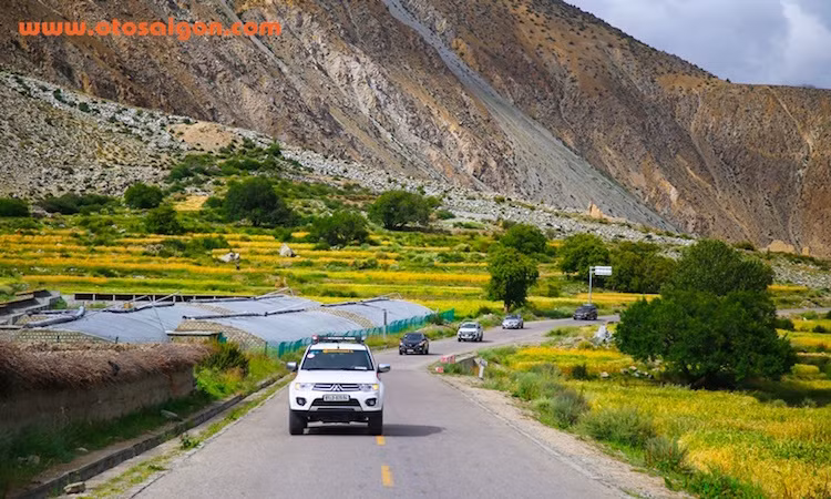 Sau 28 ngày, trải qua 15.000km với nhiều loại địa hình khắc nghiệt khác nhau, đoàn caravan đã kết thúc chuyến đi. Hành trình khám phá thử nghiệm thực tế lên nóc nhà thế giới của dòng lốp ContiCrossContact LX2 cho thấy sự bền bĩ của dòng lốp dành cho xe SUV này.