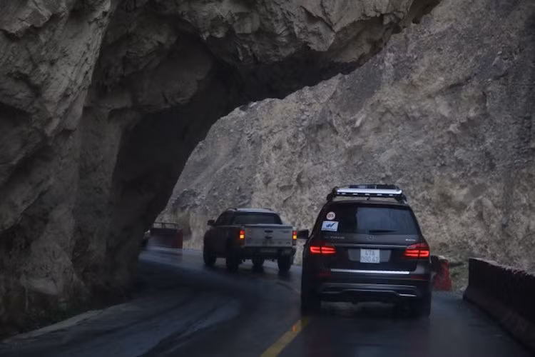 Khi tiến hành thay thế các dòng lốp OEM trên xe bằng lốp ContiCrossContact LX2, không ít các thành viên tham gia đoàn caravan ngờ vực do nghĩ rằng các nhà sản xuất phải lựa chọn rất kỹ để chọn ra một dòng lốp phù hợp cho sản phẩm của mình về độ êm ái, bền bỉ…