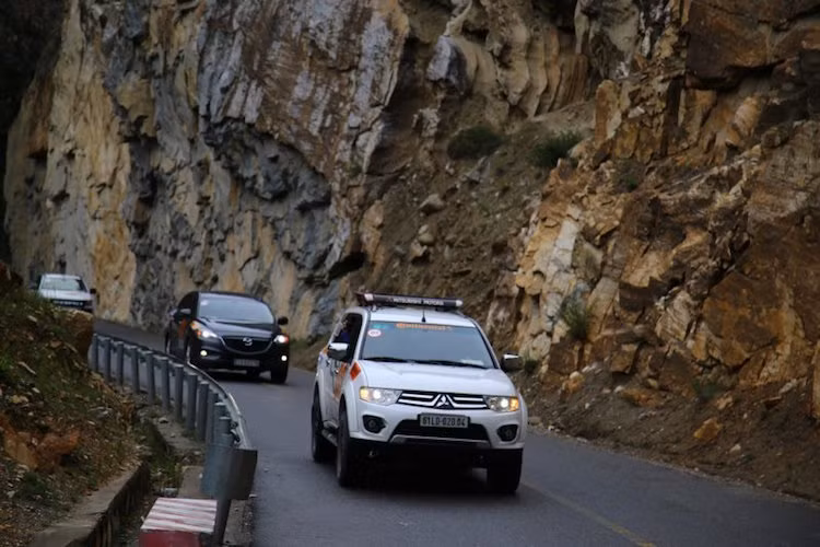 Hiệu suất hoạt động với khả năng an toàn cao khi thắng gấp của ContiCrossContact LX2 đã được chứng minh khi không ít lần chiếc Mitsubishi Pajero Sport thắng gấp khi gặp phải tai nạn trên đường cao tốc.