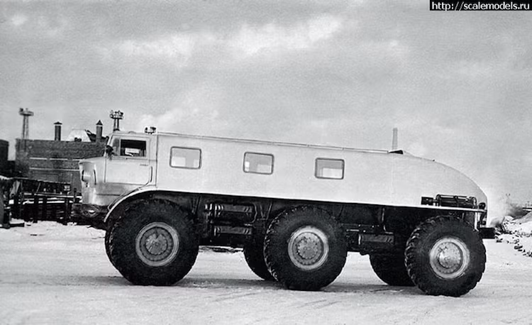 Tốc độ trung bình khi di chuyển trên tuyết là 10 km/h. Độ dày của lớp tuyết tại cung đường chiếc xe thử nghiệm đạt từ 700-1200 mm, nhưng E167 vẫn vượt qua dễ dàng.