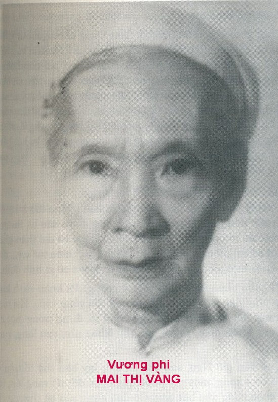 Có cha làm quan lớn, nên từ nhỏ bà Mai Thị Vàng đã được cha mẹ thuê thầy về nhà dạy học riêng. Vì thế không những sở hữu vẻ đẹp kiêu sa, bà còn nổi tiếng là người học rộng hiểu nhiều.