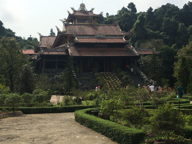 Ngoài ra, Đức Từ Cung còn được đánh giá là có nhiều công lao trong phong trào chấn hưng Phật giáo ở Việt Nam vào đầu thập niên 1930.