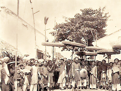 Quan và dân mỗi bên giữ một bản kê khai tài sản, thuế khóa để làm bằng chứng, lệ này được áp dụng lâu dài. Là người quan tâm đến đời sống người dân, chúa Trịnh Tạc nhiều lần đi thực tế thăm dân gian.