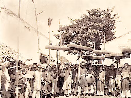 Quan và dân mỗi bên giữ một bản kê khai tài sản, thuế khóa để làm bằng chứng, lệ này được áp dụng lâu dài. Là người quan tâm đến đời sống người dân, chúa Trịnh Tạc nhiều lần đi thực tế thăm dân gian.