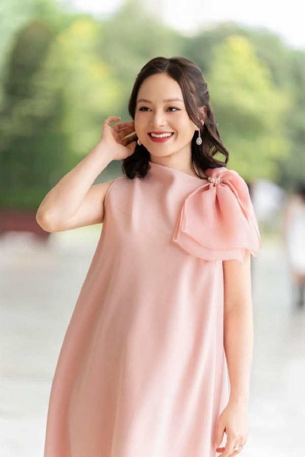 Con gai noi “con cuong no” tuoi len 5, dien vien Lan Phuong xu nguoc-Hinh-3