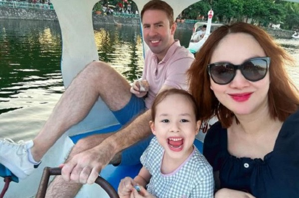 Con gai noi “con cuong no” tuoi len 5, dien vien Lan Phuong xu nguoc-Hinh-4