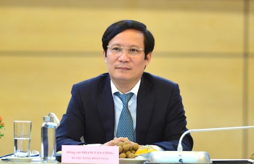 Kỷ niệm Ngày Doanh nhân Việt Nam (13/10): Doanh nhân tiên phong kiến tạo Việt Nam bền vững - Hình 11 Ky niem Ngay Doanh nhan Viet Nam (13/10): Doanh nhan tien phong kien tao Viet Nam ben vung-Hinh-11