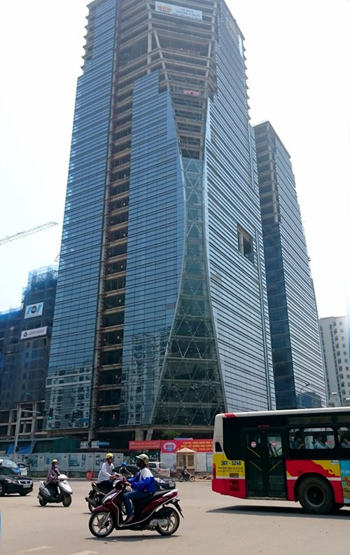 Nhiều chuyên gia cho rằng, chính sách mua nhà ở thương mại để làm NƠXH sẽ khó đi vào cuộc sống và lại tạo cơ chế “xin - cho” cho doanh nghiệp. Ảnh minh họa.