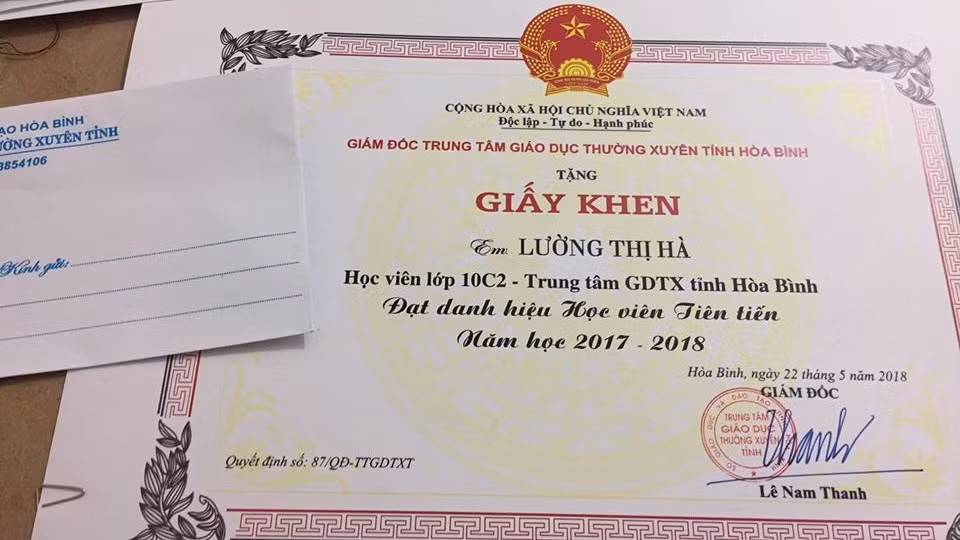 Theo lời kể của thầy cô và bạn bè, Lường Thu Hà là một học sinh ngoan, học giỏi. Hà đoạt giải nhất môn Ngữ văn lớp 12 cấp tỉnh khối các trường giáo dục thường xuyên.