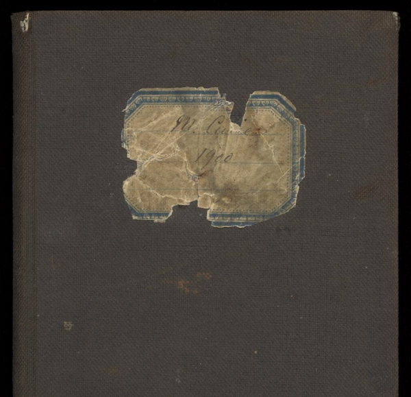 Thậm chí đến tận ngày nay, cơ thể của Marie Curie hiện vẫn đang nhiễm phóng xạ và được đặt trong một chiếc quan tài có lớp chì dày 2,5cm lót bên trong để ngăn phóng xạ phát tán ra môi trường xung quanh.