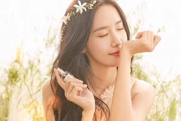 Mỗi chúng ta đều có một mùi cơ thể riêng. Tuy nhiên, một số người sau khi tắm xong sẽ lưu giữ mùi thơm (của sữa tắm, xà phòng) trên cơ thể trong thời gian dài.