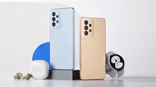 Máy cũng được trang bị màn hình rực rỡ, sống động Super AMOLED FHD+ rộng 6.5inch, tràn viền vô cực Infinity-U kết hợp tần số quét 90Hz cho khả năng hiển thị hình ảnh mượt mà.