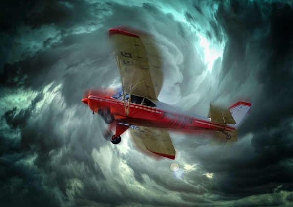 Các quan chức sân bay đã rất ngạc nhiên trước vụ việc, nhưng hai phi công xem ra còn bối rối hơn. Họ nghĩ rằng đó vẫn là năm 1955 bởi vì họ vừa mới từ Norfolk vượt qua Vịnh Mexico và đến Tampico, Mexico.