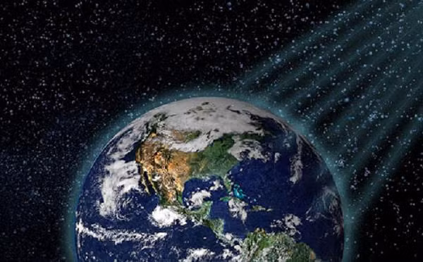 Những hạt này sẽ chỉ tương tác yếu với vật chất thông thường và vì vậy rất khó để được phát hiện. Cũng nhờ tương tác yếu, các hạt tạo nên vật chất tối phân rã chậm đến mức vẫn ổn định trong suốt thời gian tồn tại của vũ trụ.