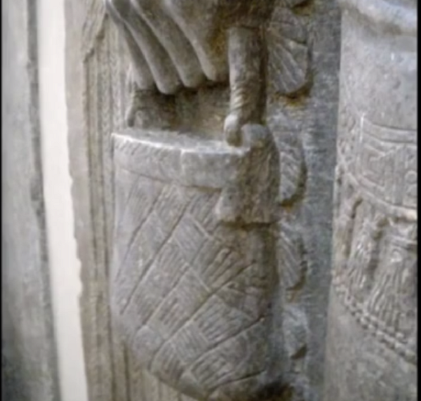 Hàng loạt câu hỏi được đặt ra nhưng không ai có thể giải mã. Trước đây, các nhà nghiên cứu đã tìm thấy một số truyền thuyết và huyền thoại nhất định cho thấy các nền văn minh cổ đại có thể sở hữu một số kiến thức về lĩnh vực du hành thời gian.