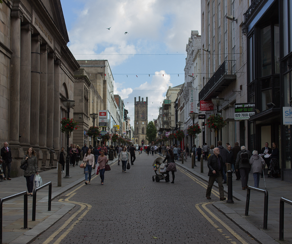 Điều kỳ lạ về hiện tượng du hành ở đường Bold là thời gian hiện tại và địa điểm họ đang đứng. Trong những trường hợp dưới đây, những người liên quan dường như đã đến thăm một nơi cụ thể cách đây cả thập kỷ hay nhiều thập kỷ.