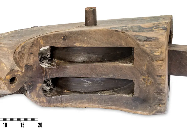 Toàn bộ thân tàu với hàng hóa và đồ dùng hàng ngày của thủy thủ đoàn cũng vẫn còn nguyên. Đây được xem là phát hiện khảo cổ hàng hải Byzantine lớn nhất dọc bờ biển Israel từ trước đến nay.