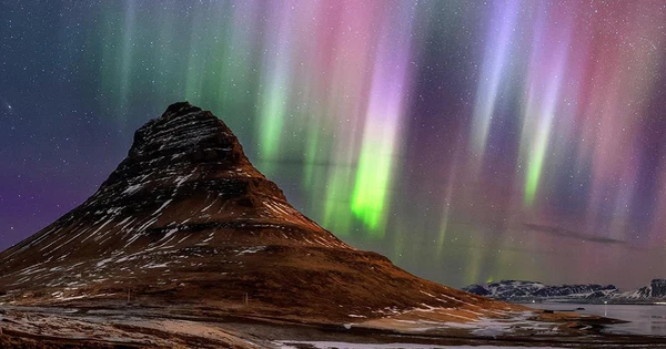 Một nguyên nhân khác khiến người Trung Quốc thời xưa dễ dàng nhìn thấy cực quang vào giai đoạn đó là vị trí của cực từ Trái Đất khác biệt so với ngày nay.