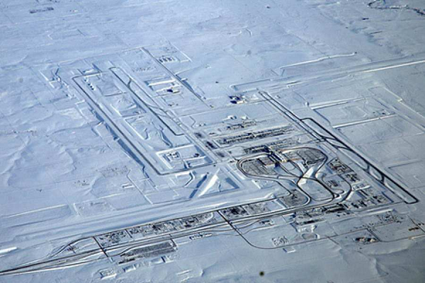 Mezhgorye là một địa điểm rất đặc biệt. Đến tận bây giờ, chẳng ai biết được mục đích của nơi này là để làm gì. Vùng đất này thuộc lãnh thổ nước Cộng Hòa Bashkortostan. Nhiều người đồn đoán rằng có một thủ đô ngầm đang được xây dựng ở đó.