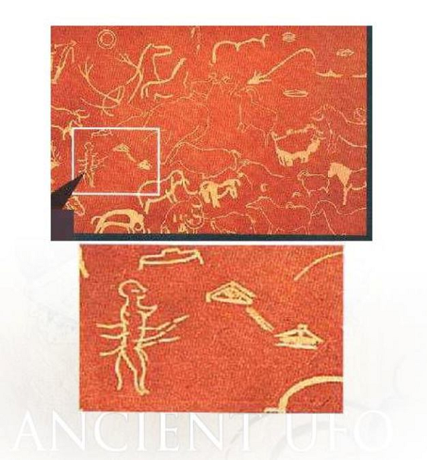 Các bức họa trong hang Pech Merle gần Le Cabrerets ở Pháp miêu tả một đồng ruộng trên đó có nhiều loài động vật hoang dã, trong đó có một sinh vật kỳ lạ giống người, với tứ chi nhưng lại có đuôi. Loài sinh vật này nhiều khả năng là thật bởi chúng ta có thể xác định rõ tất cả các loài động vật khác được vẽ trong tranh.