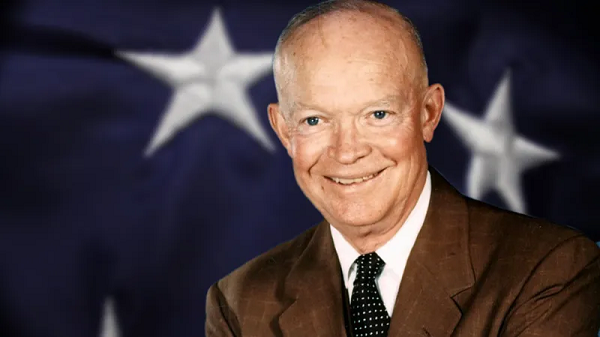 Đêm 20-21/2/1954, trong kỳ nghỉ tại Palm Springs, California, Tổng thống Dwight Eisenhower được cho là đã bí mật được đưa đến căn cứ Không quân Edwards cho một cuộc gặp mặt với người ngoài hành tinh.