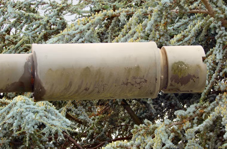 Theo một số đánh giá, nếu dùng đạn M358, M103 có khả năng xuyên giáp dày 221mm ở góc chạm 30 độ cách 914m và 196mm cách 1.800m; nếu góc chạm là 60 độ thì nó có thể xuyên được 124mm và 114mm ở cự ly bắn tương tự. Ảnh: Bộ phận giảm giật đầu nòng pháo 120mm M58.