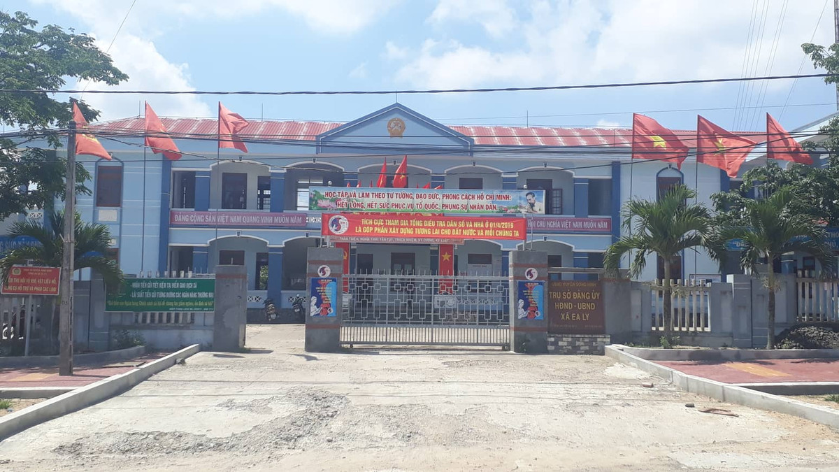 Phu Yen: Nang luc nha thau trung goi sua duong lien thon hon 3,5 ty