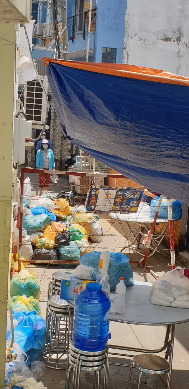 Chong dich COVID-19: Them thach thuc tu quan ly chat thai