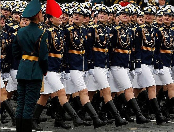 Trang phục của những nữ quân nhân Nga được đánh giá là một trong số những quốc gia đẹp nhất thế giới.