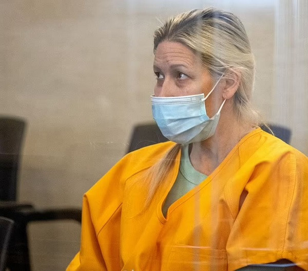 Can ho trieu USD noi me to chuc tiec 18+ cho con trai 15 tuoi