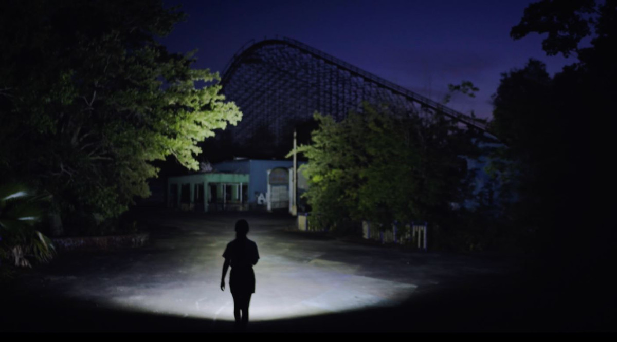 Thực hiện chuyến khám phá công viên bị bỏ hoang, nhiều nhà thám hiểm cho biết, khi vào trong họ cảm thấy như có ai đang theo dõi từng bước chân. Trong khi dân cư sinh sống gần đó thì khẳng định, ban đêm họ thường thấy ánh sáng nhấp nháy và những âm thanh lạnh sống lưng, như thể các chuyến tàu lượn được khởi hành mặc dù điện trong công viên đã ngắt từ lâu.