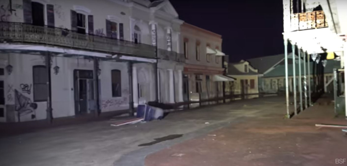 Vì các trò chơi và điểm tham quan trong Six Flags đã bị hư hại quá nhiều, địa phương quyết định đóng cửa công viên vào năm 2006. Các kế hoạch hiện tại bao gồm việc phá hủy công viên đã bị đình trệ do chi phí ước tính lên đến hơn 1,3 triệu USD. Ảnh: The Sun