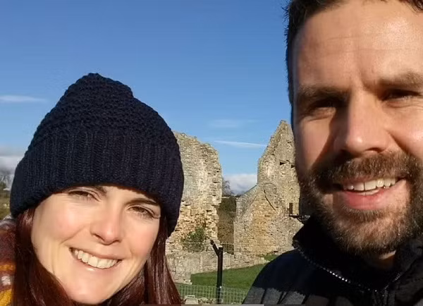 Nu giao vien xam hai be gai bi chong moi cuoi to cao