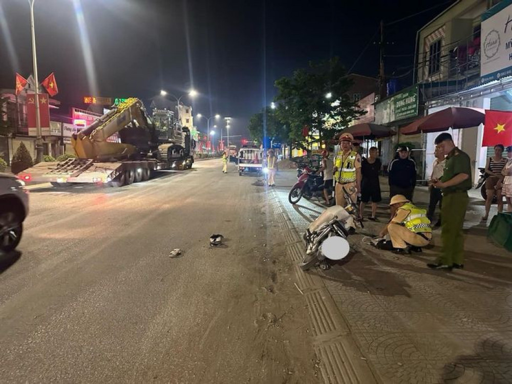 Khởi tố tài xế xe tải gây tai nạn chết người ở Hà Tĩnh Khoi to tai xe xe tai gay tai nan chet nguoi o Ha Tinh