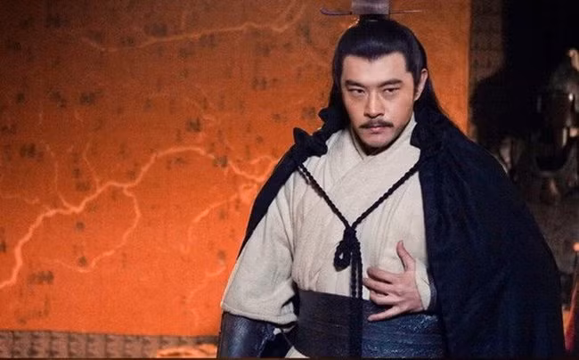 Luu Bi va Tao Thao deu co “Ngu ho tuong”, Ton Quyen co gi?