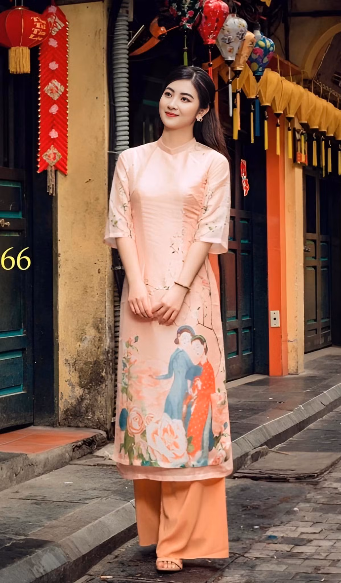 Sau vu Chau Bui, nguoi dep lo khi phai thay do o quan ca phe