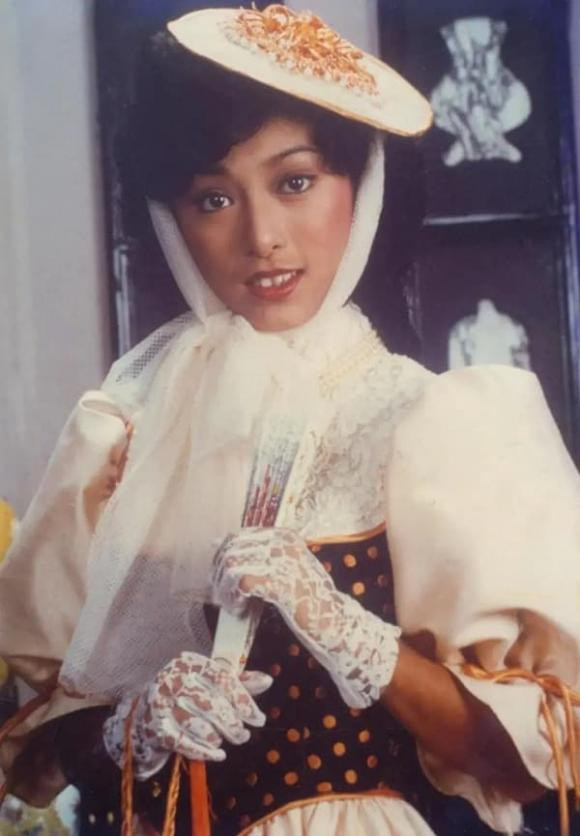 Mỹ nhân nào khiến Thành Long tốn công sức theo đuổi nhất? My nhan nao khien Thanh Long ton cong suc theo duoi nhat?