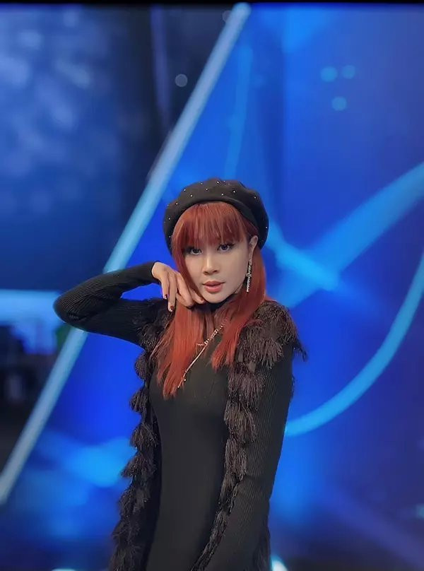 Luu Thien Huong ra sao sau nua nam to dong nghiep 'nem dien thoai'?-Hinh-4