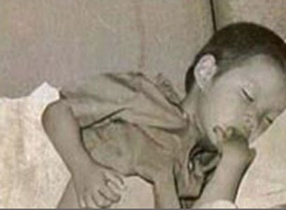 Le Than, cậu bé ngồi cùng ghế với Viktoria Cowley trên chuyến bay từ Sài Gòn tới London, Anh năm 1975, đã trở thành chuyên gia công nghệ thông tin ở xứ Wales.